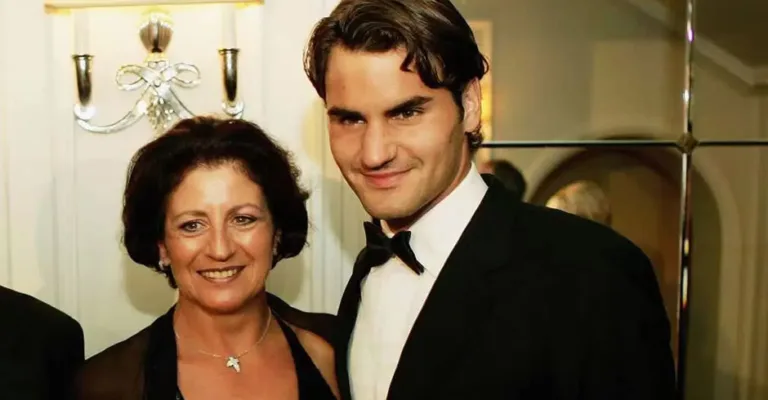 Roger Federer With His Mom