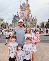 Derek Carr Spends Time With His Family At Disney World