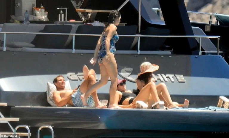 Rafa Nadal Wife Shows Of New Baby Bump in Yacht