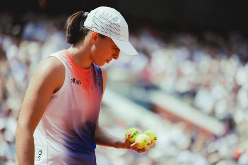 Iga Świątek zrezygnuje z Wimbledonu? “Może mieć na sobie presję”