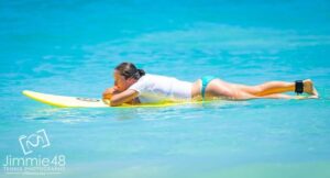 IGA Świątek odniosła sukces podczas lekcji surfingu na plaży Scarborough.