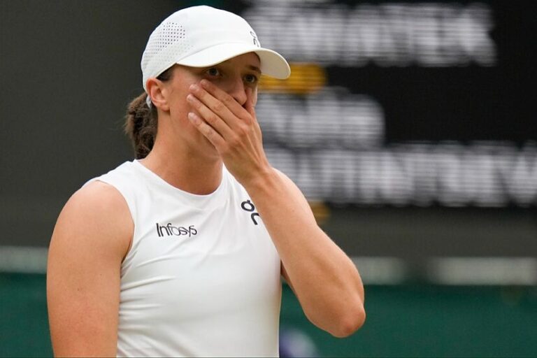 Iga Świątek kontra Julia Putincewa w trzeciej rundzie Wimbledonu. Śledź przebieg spotkania w Interii