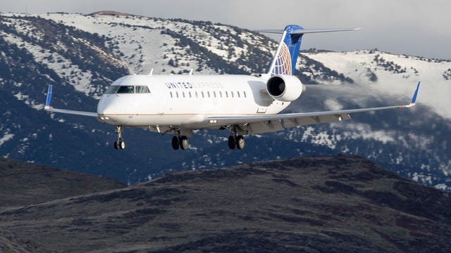 United: Too early to say if bookings hurt by passenger-dragging incident