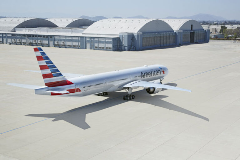 American Airlines to continue with preferred agency program