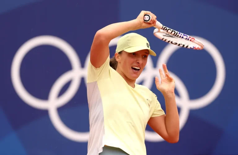 From Swiatek to Andreescu, top players touch down in Paris