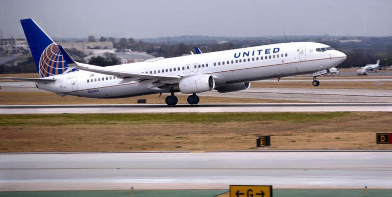 United Airlines will no longer charge families extra to sit together on flights