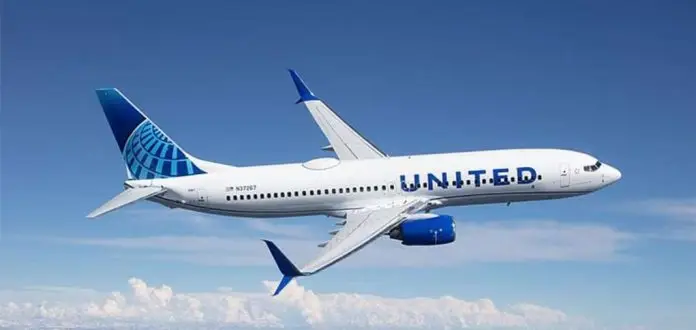 United Airlines reports first-quarter loss