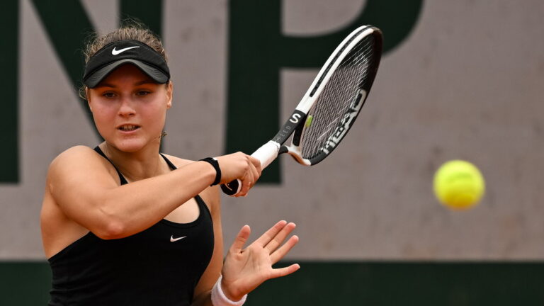 18-letnia Polka wchodzi do turnieju Wimbledonu lepsza od Igi Świątek! [NA ŻYWO