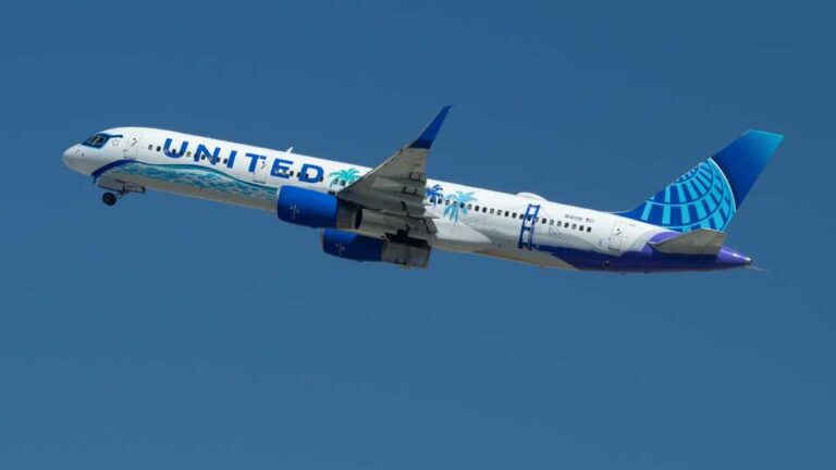 United Airlines & JetBlue Transatlantic Flights Forced To Divert To Boston To Refuel