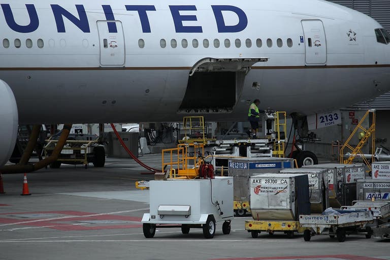 United CEO to step down next year