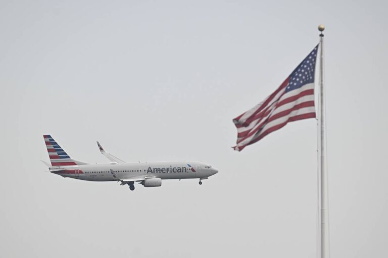 American Airlines extends suspension of flights to Israel until April 2025 Middle East Monitor