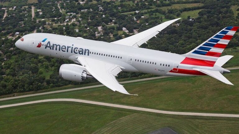 4 American Airlines Flight Attendants Injured After Airbus A321 Hit Turbulence