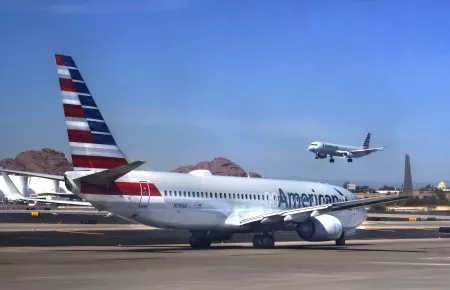 Two American Airlines Planes Hit by Emergencies at the Same Time