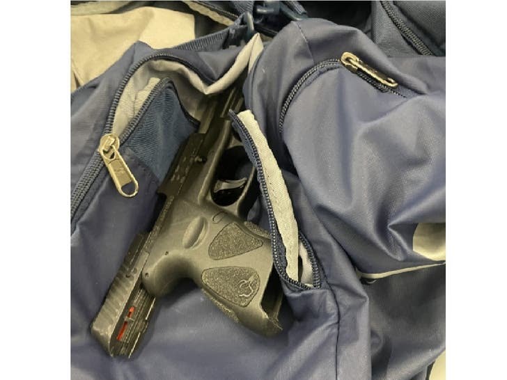 Philly Man Caught With Loaded Gun At JFK Airport In New York City