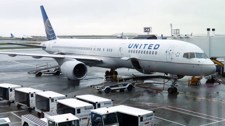 “United Airlines Fined $1.9 Million for Record-Breaking Tarmac Delays”