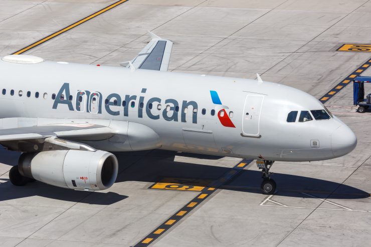 American Airlines Passenger Sues After Breaking His Leg When He Let His Seatmate Get Up To Use The Bathroom