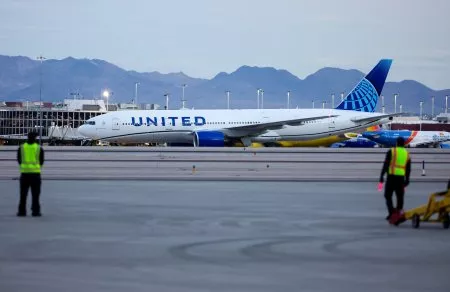 A Pilot with celiac disease is suing United Airlines for failing to provide him with gluten-free food.